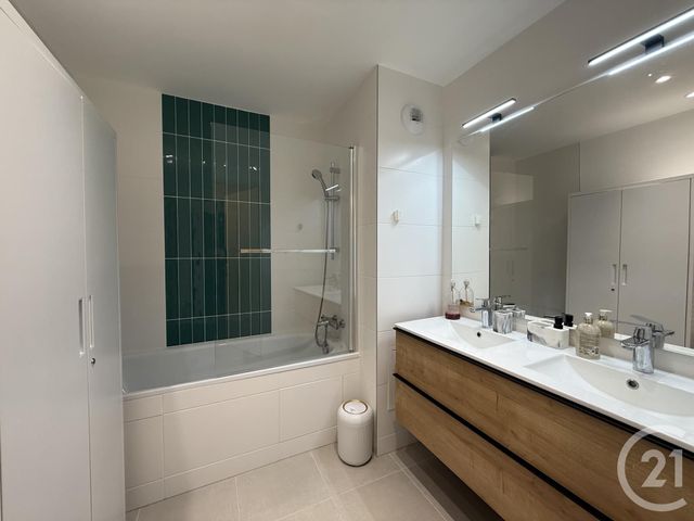 Appartement F4 à louer - 4 pièces - 82,90 m2 - Chartres - 28 - CENTRE