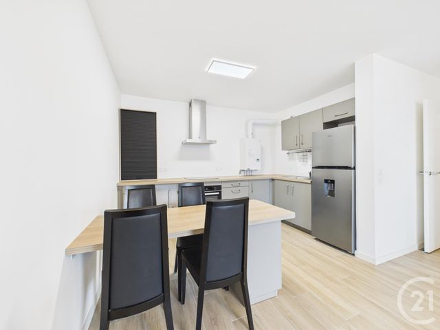 Appartement F3 à vendre - 3 pièces - 64,10 m2 - Chartres - 28 - CENTRE