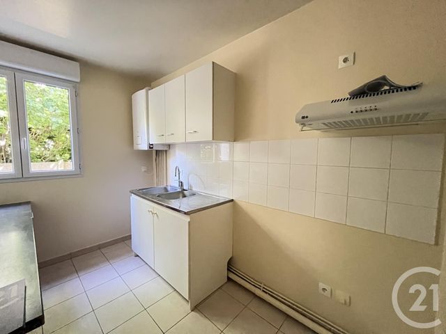 Appartement F2 &agrave; louer - 2 pi&egrave;ces - 51,70 m2 - Chartres - 28 - CENTRE