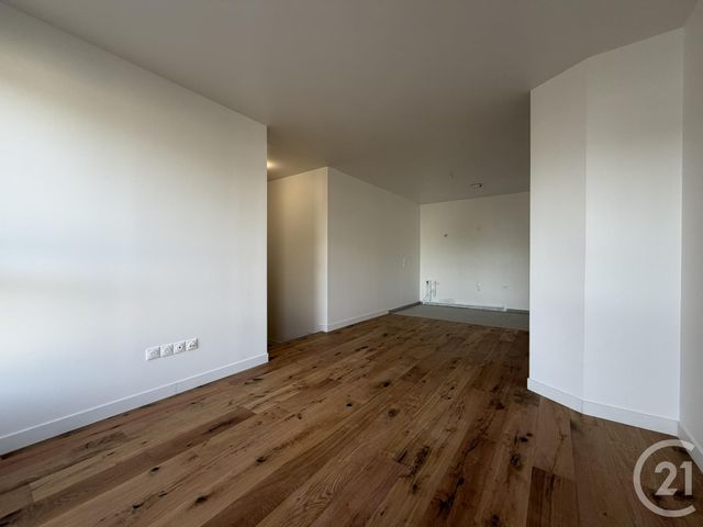 Appartement F3 &agrave; louer - 3 pi&egrave;ces - 66,27 m2 - Chartres - 28 - CENTRE