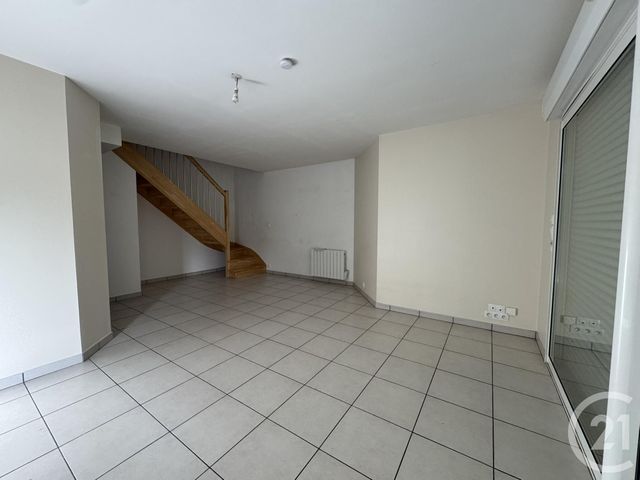 Maison &agrave; louer - 4 pi&egrave;ces - 75,21 m2 - Chartres - 28 - CENTRE