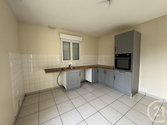 Maison &agrave; louer - 4 pi&egrave;ces - 75,21 m2 - Chartres - 28 - CENTRE