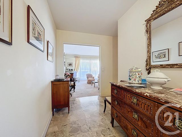 Appartement F4 &agrave; louer - 5 pi&egrave;ces - 121,89 m2 - Chartres - 28 - CENTRE