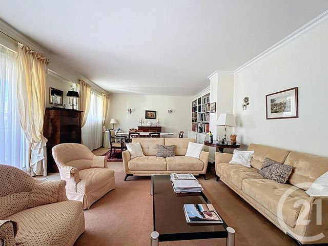 Appartement F4 &agrave; louer - 5 pi&egrave;ces - 121,89 m2 - Chartres - 28 - CENTRE