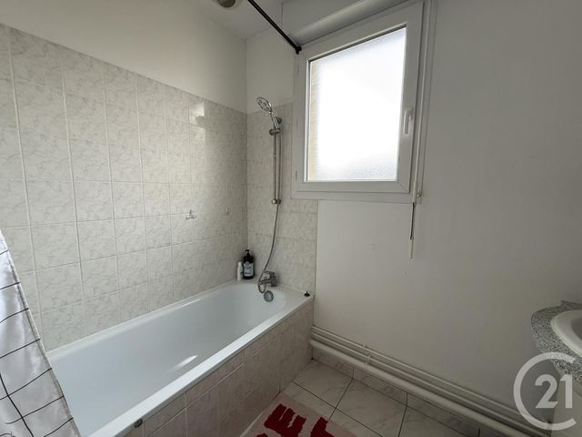 Maison &agrave; louer - 6 pi&egrave;ces - 113,51 m2 - Chartres - 28 - CENTRE