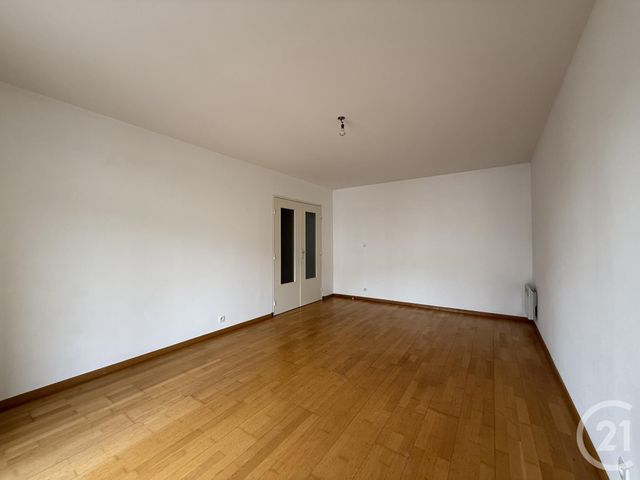 Appartement F3 &agrave; louer - 3 pi&egrave;ces - 72,57 m2 - Chartres - 28 - CENTRE