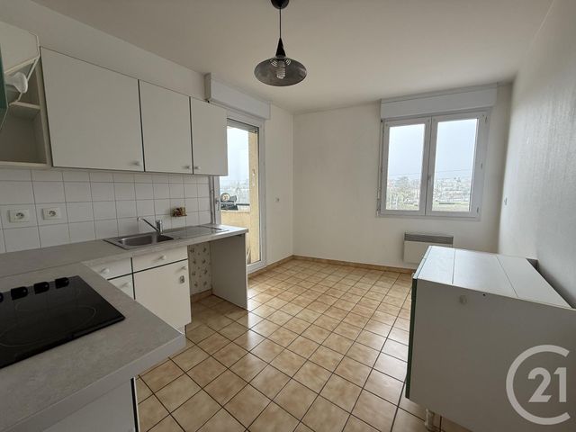 Appartement F3 &agrave; louer - 3 pi&egrave;ces - 72,57 m2 - Chartres - 28 - CENTRE
