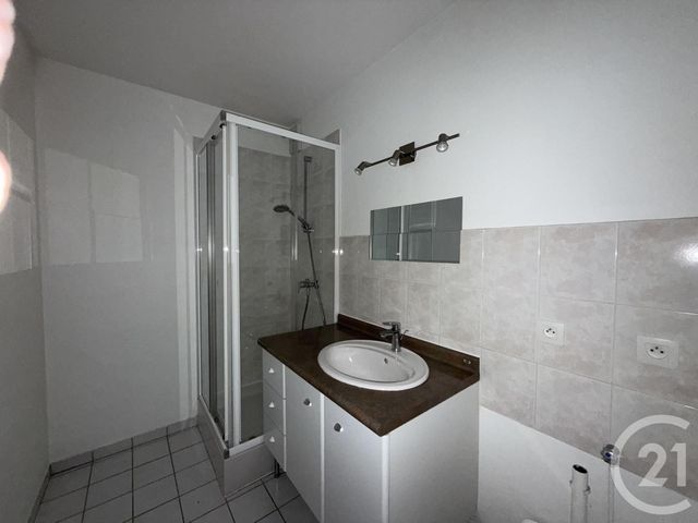 Appartement F3 &agrave; louer - 3 pi&egrave;ces - 72,57 m2 - Chartres - 28 - CENTRE