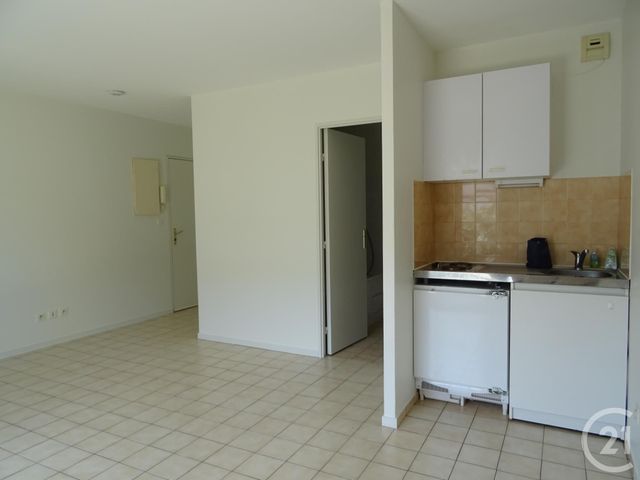 Appartement F1 &agrave; louer - 1 pi&egrave;ce - 27,30 m2 - Chartres - 28 - CENTRE