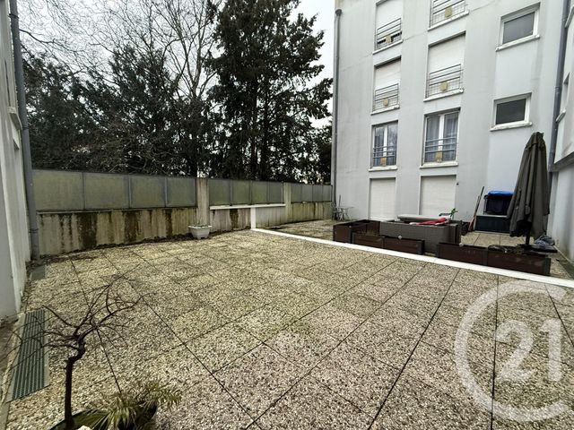 Appartement F3 &agrave; louer - 3 pi&egrave;ces - 62,76 m2 - Chartres - 28 - CENTRE
