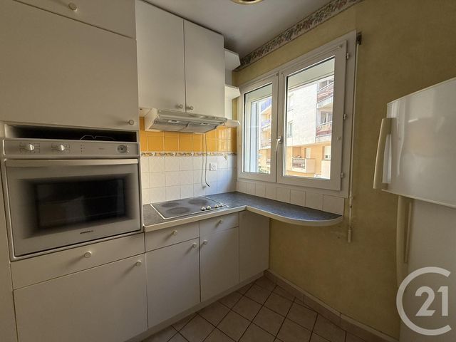 Appartement F3 &agrave; louer - 3 pi&egrave;ces - 62,76 m2 - Chartres - 28 - CENTRE