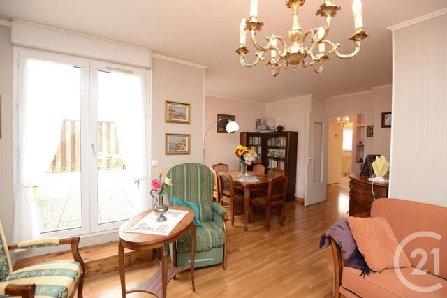 Appartement F3 &agrave; louer - 3 pi&egrave;ces - 62,76 m2 - Chartres - 28 - CENTRE