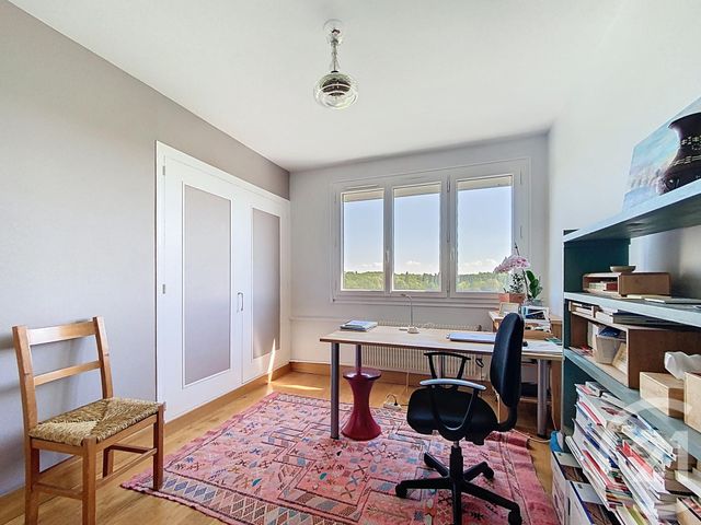 Appartement F5 &agrave; louer - 5 pi&egrave;ces - 100,79 m2 - Chartres - 28 - CENTRE