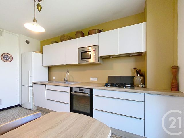 Appartement F5 &agrave; louer - 5 pi&egrave;ces - 100,79 m2 - Chartres - 28 - CENTRE