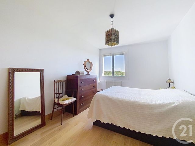 Appartement F5 &agrave; louer - 5 pi&egrave;ces - 100,79 m2 - Chartres - 28 - CENTRE