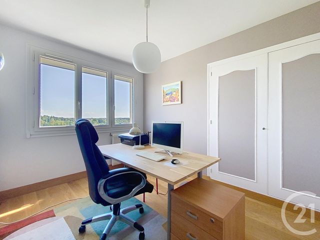 Appartement F5 &agrave; louer - 5 pi&egrave;ces - 100,79 m2 - Chartres - 28 - CENTRE