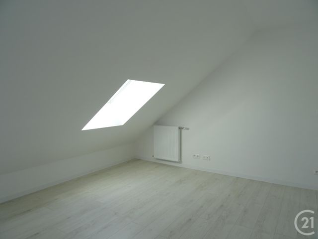 Maison &agrave; louer - 4 pi&egrave;ces - 88,90 m2 - Chartres - 28 - CENTRE