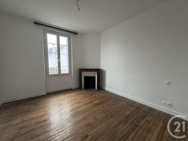 Maison &agrave; louer - 6 pi&egrave;ces - 129,80 m2 - Chartres - 28 - CENTRE