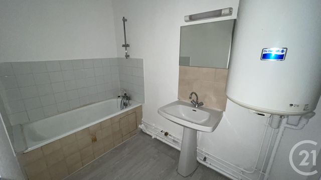 Appartement F2 &agrave; louer - 2 pi&egrave;ces - 45,91 m2 - Chartres - 28 - CENTRE