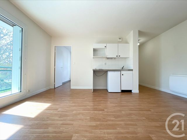 Appartement F2 &agrave; louer - 2 pi&egrave;ces - 34 m2 - Chartres - 28 - CENTRE