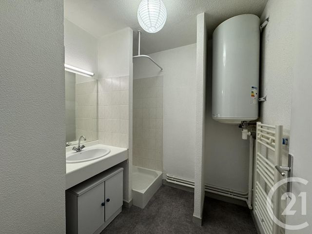 Appartement F2 &agrave; louer - 2 pi&egrave;ces - 34 m2 - Chartres - 28 - CENTRE