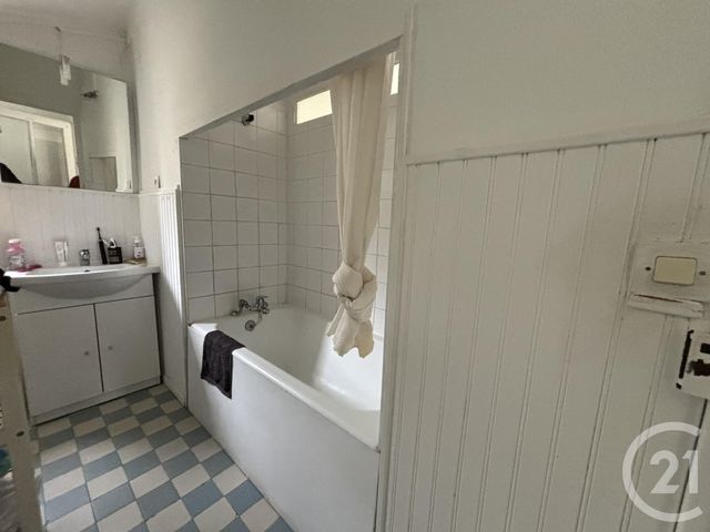 Maison &agrave; louer - 6 pi&egrave;ces - 104,45 m2 - Chartres - 28 - CENTRE