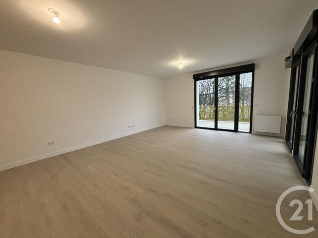 Appartement F5 &agrave; louer - 5 pi&egrave;ces - 122,57 m2 - Chartres - 28 - CENTRE