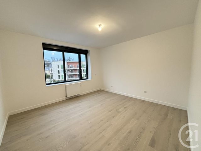 Appartement F5 &agrave; louer - 5 pi&egrave;ces - 122,57 m2 - Chartres - 28 - CENTRE