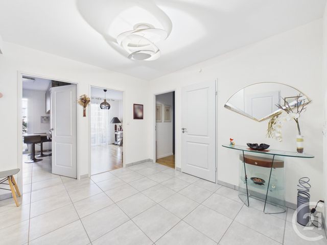 Appartement F4 &agrave; vendre - 4 pi&egrave;ces - 104 m2 - Chartres - 28 - CENTRE