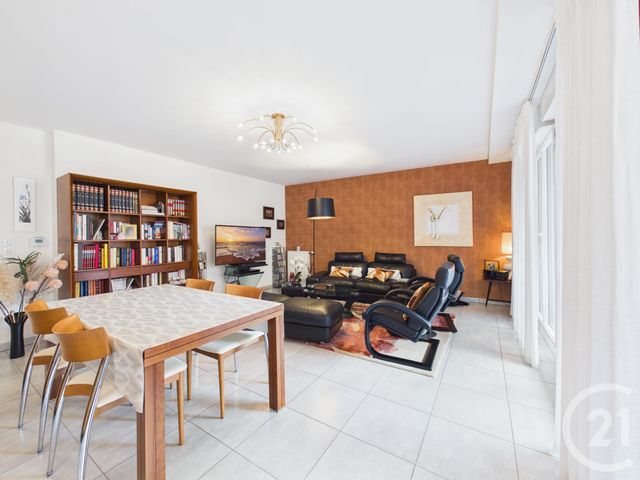 Appartement F4 &agrave; vendre - 4 pi&egrave;ces - 104 m2 - Chartres - 28 - CENTRE