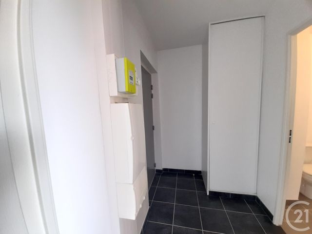 Appartement T1 &agrave; louer - 1 pi&egrave;ce - 31 m2 - Chartres - 28 - CENTRE