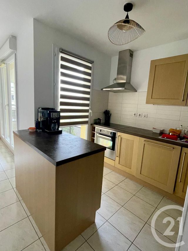 Appartement F3 &agrave; louer - 3 pi&egrave;ces - 63,10 m2 - Leves - 28 - CENTRE