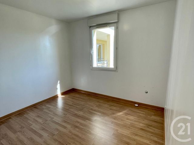 Appartement F3 &agrave; louer - 3 pi&egrave;ces - 63,10 m2 - Leves - 28 - CENTRE