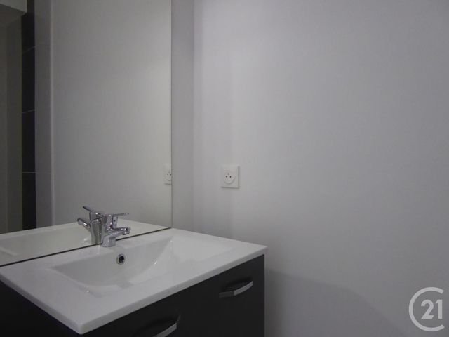 Appartement F4 &agrave; louer - 4 pi&egrave;ces - 85,75 m2 - Chartres - 28 - CENTRE