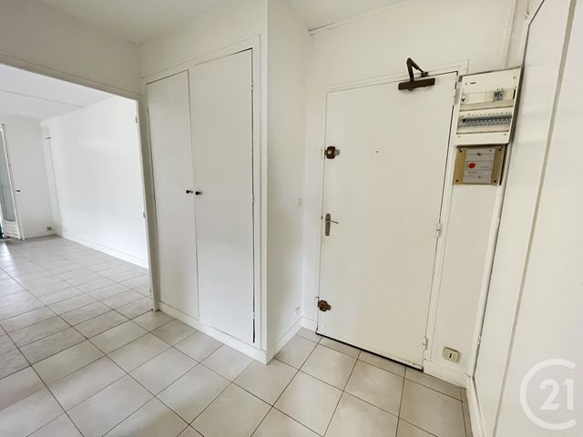 Appartement F3 &agrave; louer - 3 pi&egrave;ces - 70 m2 - Le Coudray - 28 - CENTRE