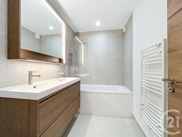 Appartement F3 &agrave; vendre - 3 pi&egrave;ces - 72,29 m2 - Chartres - 28 - CENTRE