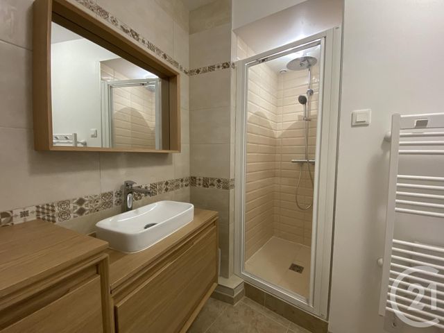 Appartement F2 &agrave; louer - 2 pi&egrave;ces - 46,77 m2 - Chartres - 28 - CENTRE