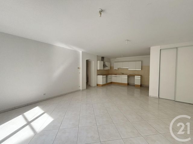 Appartement F3 &agrave; louer - 3 pi&egrave;ces - 87,21 m2 - Chartres - 28 - CENTRE