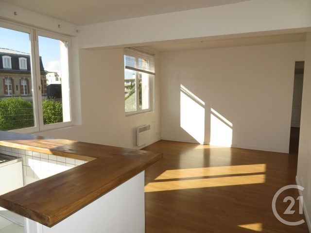 Appartement F3 &agrave; louer - 3 pi&egrave;ces - 52,78 m2 - Chartres - 28 - CENTRE