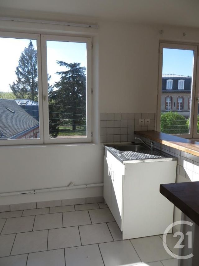 Appartement F3 &agrave; louer - 3 pi&egrave;ces - 52,78 m2 - Chartres - 28 - CENTRE