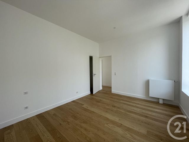 Appartement F5 &agrave; louer - 5 pi&egrave;ces - 107,22 m2 - Chartres - 28 - CENTRE