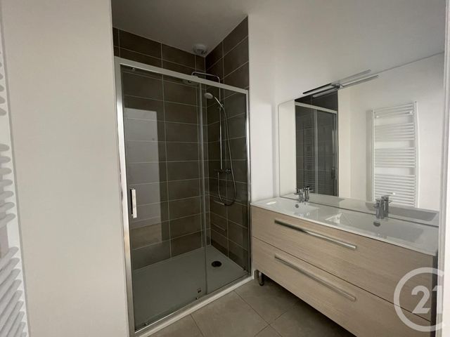 Appartement F5 &agrave; louer - 5 pi&egrave;ces - 107,22 m2 - Chartres - 28 - CENTRE