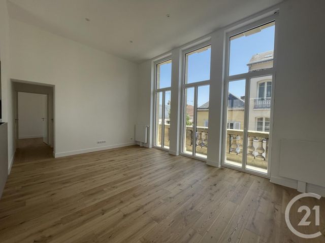 Appartement F5 &agrave; louer - 5 pi&egrave;ces - 107,22 m2 - Chartres - 28 - CENTRE
