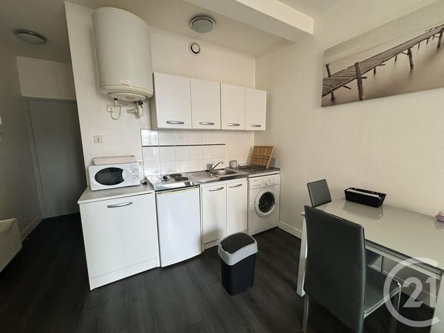 Appartement Studio &agrave; louer - 1 pi&egrave;ce - 21,66 m2 - Chartres - 28 - CENTRE