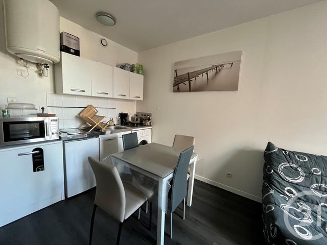 Appartement Studio &agrave; louer - 1 pi&egrave;ce - 21,85 m2 - Chartres - 28 - CENTRE