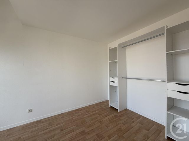 Appartement F5 &agrave; louer - 4 pi&egrave;ces - 82,45 m2 - Chartres - 28 - CENTRE