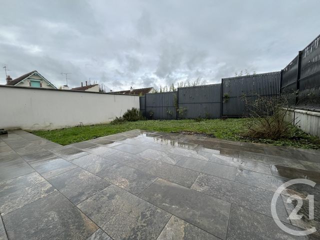Maison &agrave; louer - 5 pi&egrave;ces - 117,20 m2 - Luce - 28 - CENTRE