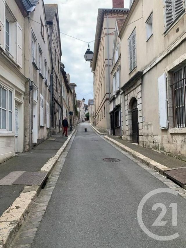 Parking &agrave; louer - Chartres - 28 - CENTRE
