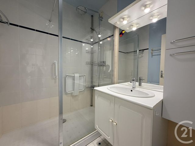 Appartement F3 &agrave; louer - 3 pi&egrave;ces - 64,81 m2 - Chartres - 28 - CENTRE