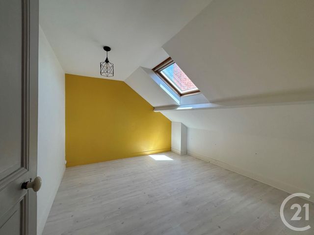 Maison &agrave; louer - 7 pi&egrave;ces - 135,79 m2 - Luisant - 28 - CENTRE
